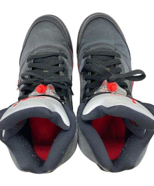 NIKE（ナイキ）NIKE (ナイキ) AIR JORDAN 5 RETRO BLACK/UNIVERSITY RED ブラック×レッド サイズ:27の古着・服飾アイテム