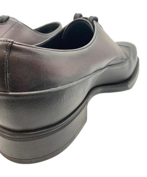 PRADA（プラダ）PRADA (プラダ) ブラッシュドレザー ダービーシューズ ブラウン×ブラック サイズ:SIZE 9の古着・服飾アイテム