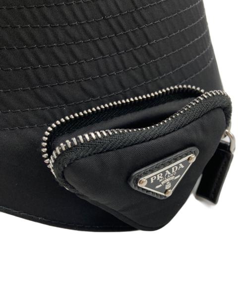 PRADA（プラダ）PRADA (プラダ) トライアングルロゴ Re-Nylon バケットハット サイズ:Lの古着・服飾アイテム