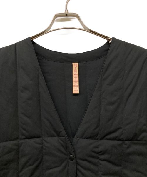 YOSOOU（ヨソオウ）YOSOOU (ヨソオウ) ノーカラーダウンコート ブラック サイズ:3の古着・服飾アイテム