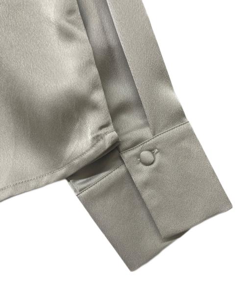 SHIPS（シップス）SHIPS (シップス) サテン レースカラー ブラウス ゴールド サイズ:Freeの古着・服飾アイテム