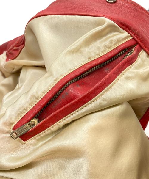 Lee TREVOR（リー トレヴォー）Lee TREVOR (リー トレヴォー) 古着 Sport Chiet レッド サイズ:Sの古着・服飾アイテム