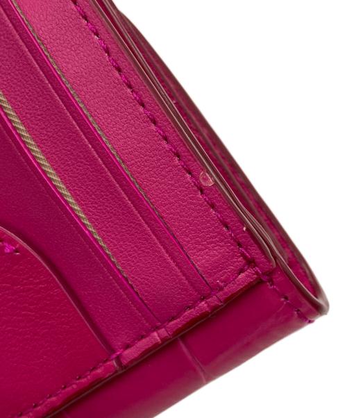 Kate Spade（ケイトスペード）Kate Spade (ケイトスペード) ラヴィットクロコエンボスパイフォールドフラップウォレット ピンクの古着・服飾アイテム