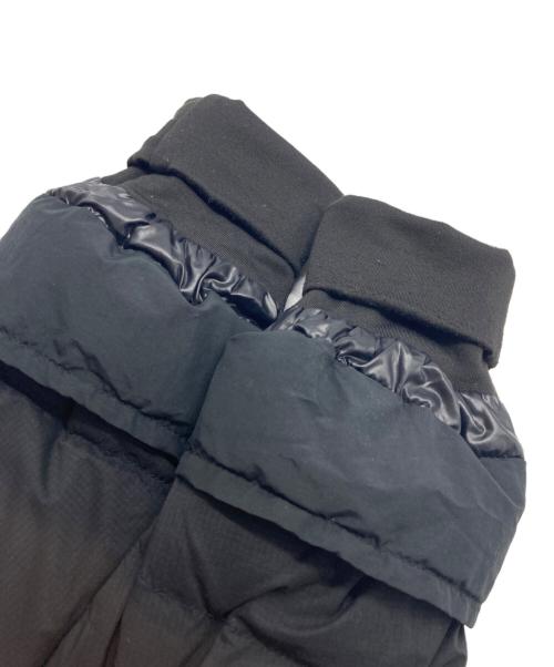 CANADA GOOSE（カナダグース）CANADA GOOSE (カナダグース) ARMSTRONG HOODY ブラック サイズ:SIZE Mの古着・服飾アイテム