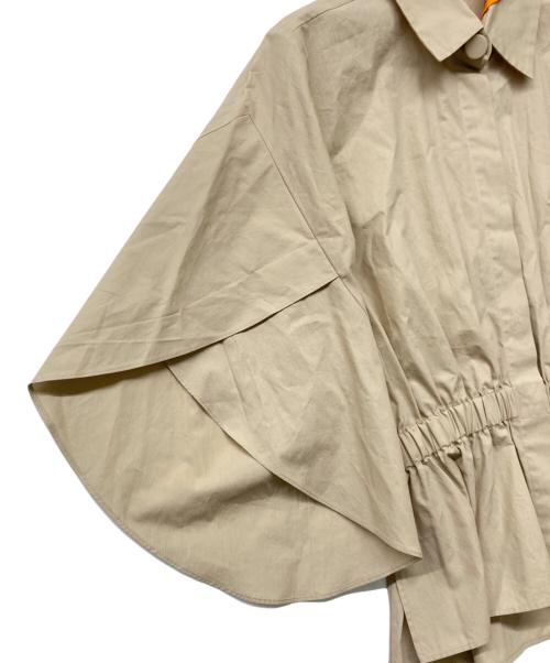 FENDI（フェンディ）FENDI (フェンディ) ベルスリーブシャツブラウス ベージュ サイズ:SIZE 38の古着・服飾アイテム