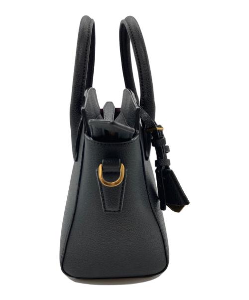 CHARLES & KEITH（チャールズアンドキース）CHARLES & KEITH (チャールズアンドキース) ダブルハンドル トラペーズトートバッグ ブラックの古着・服飾アイテム