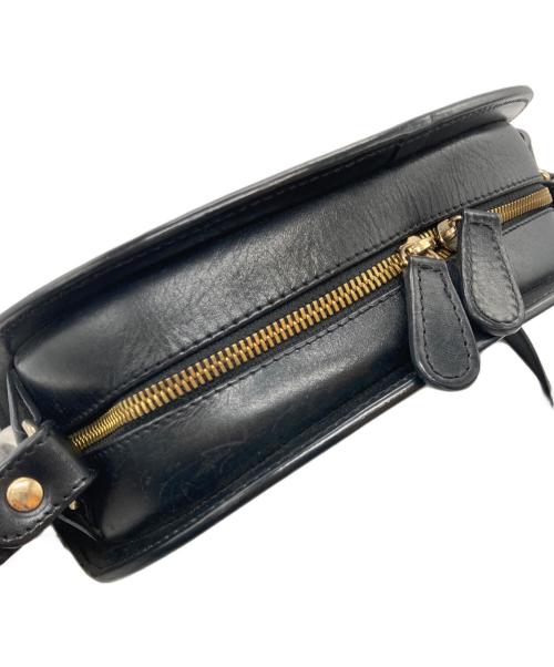 A.P.C.（アーペーセー）A.P.C. (アーペーセー) ハーフムーンショルダーバッグ ブラックの古着・服飾アイテム