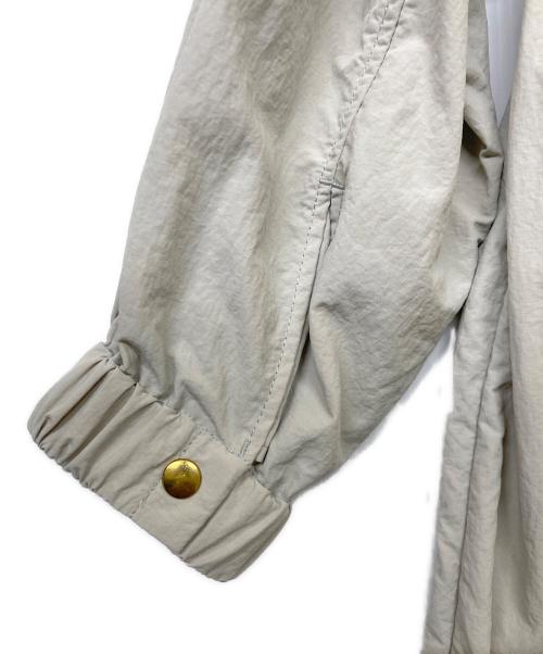 IENA（イエナ）IENA (イエナ) Onibegieリサイクルナイロンフーデットコート ライトグレー サイズ:FREEの古着・服飾アイテム