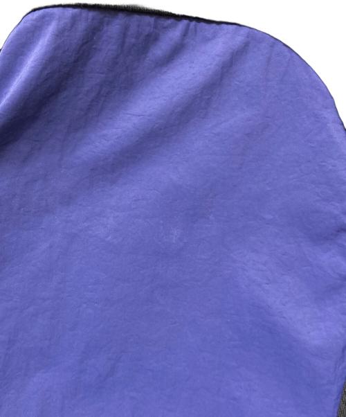 nagonstans（ナゴンスタンス）nagonstans (ナゴンスタンス) circle panel pullover ブラック×ブルー サイズ:Mの古着・服飾アイテム
