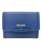 PRADAプラダ）の古着「ロゴプレートサフィアーノコンパクトウォレット」｜ブルー