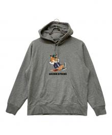 maison kitsune（メゾンキツネ）の古着「DRESSED FOX PRINT RELAXED HOODIE」｜グレー