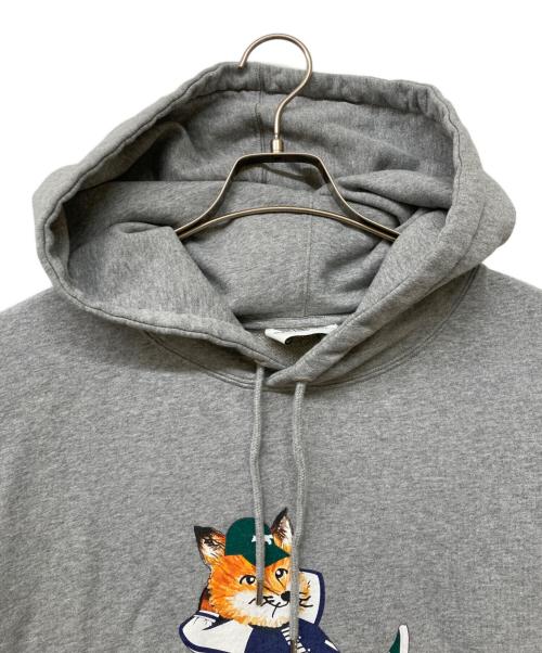 maison kitsune（メゾンキツネ）maison kitsune (メゾンキツネ) DRESSED FOX PRINT RELAXED HOODIE グレー サイズ:Mの古着・服飾アイテム