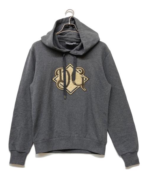 DOLCE & GABBANA（ドルチェ＆ガッバーナ）DOLCE & GABBANA (ドルチェ＆ガッバーナ) ビッグDGロゴ刺繍ワッペンプルオーバー裏毛スウェットパーカー グレー サイズ:size44の古着・服飾アイテム