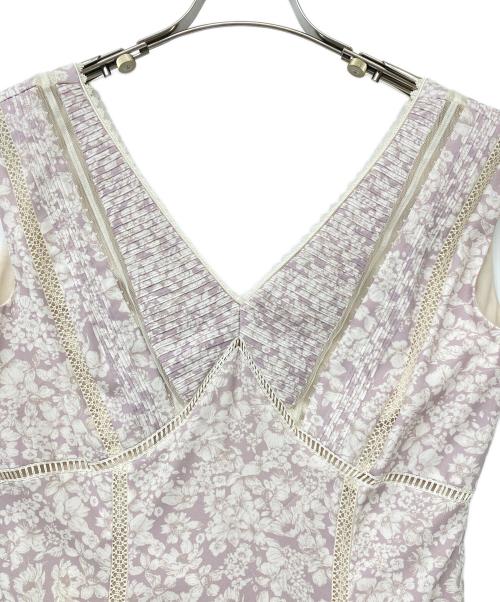 HER LIP TO（ハーリップトゥ）HER LIP TO (ハーリップトゥ) Lace Trimmed Floral Dress（レース・トリムド・フローラル・ドレス） ピンク サイズ:SIZE Mの古着・服飾アイテム