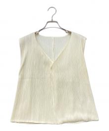 PLEATS PLEASE（プリーツプリーズ）の古着「プリーツベスト」｜ホワイト