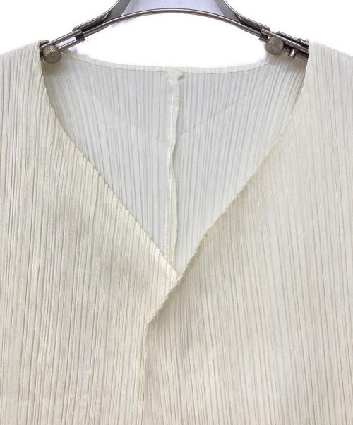 PLEATS PLEASE（プリーツプリーズ）PLEATS PLEASE (プリーツプリーズ) プリーツベスト ホワイト サイズ:SIZE 3の古着・服飾アイテム
