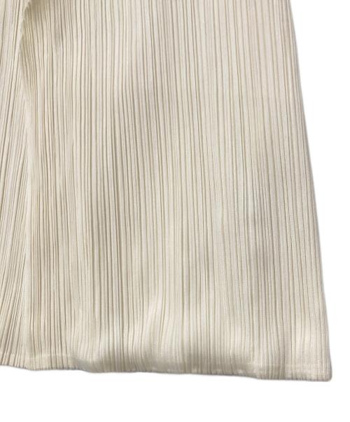 PLEATS PLEASE（プリーツプリーズ）PLEATS PLEASE (プリーツプリーズ) プリーツベスト ホワイト サイズ:SIZE 3の古着・服飾アイテム