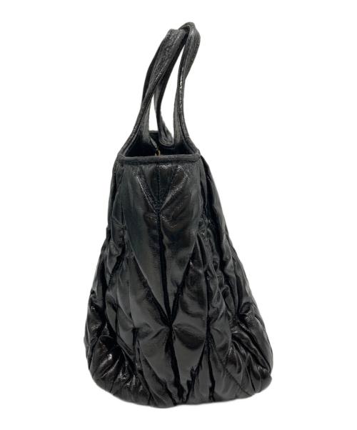 MIU MIU（ミュウミュウ）MIU MIU (ミュウミュウ) マトラッセ 2WAY ショルダーバッグ ブラックの古着・服飾アイテム