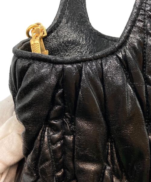 MIU MIU（ミュウミュウ）MIU MIU (ミュウミュウ) マトラッセ 2WAY ショルダーバッグ ブラックの古着・服飾アイテム