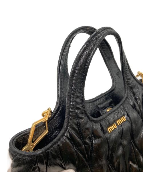 MIU MIU（ミュウミュウ）MIU MIU (ミュウミュウ) マトラッセ 2WAY ショルダーバッグ ブラックの古着・服飾アイテム
