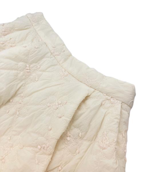 THE TOE（ザ・トゥー）the toe (ザ・トゥー) Evros Quilting Skirt（エヴロス キルティング スカート） アイボリー サイズ:SIZE M 未使用品の古着・服飾アイテム