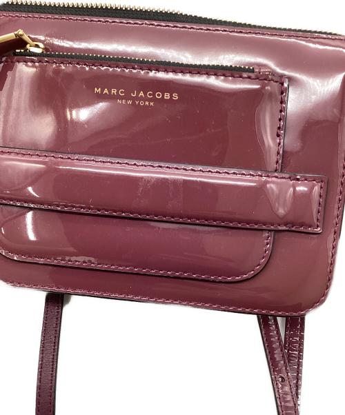 MARC JACOBS（マークジェイコブス）MARC JACOBS (マークジェイコブス) エナメルショルダーバッグ ワインレッドの古着・服飾アイテム