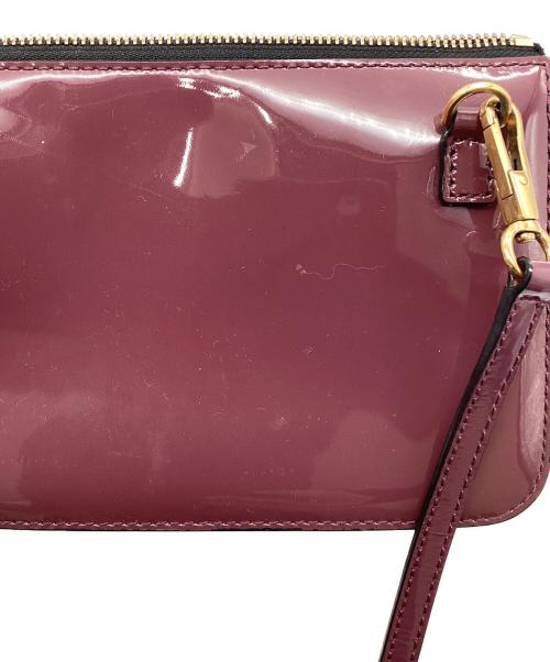 MARC JACOBS（マークジェイコブス）MARC JACOBS (マークジェイコブス) エナメルショルダーバッグ ワインレッドの古着・服飾アイテム