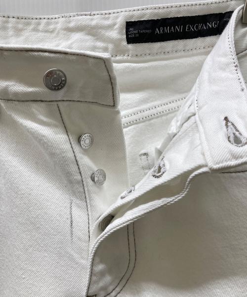 ARMANI EXCHANGE（アルマーニ エクスチェンジ）ARMANI EXCHANGE (アルマーニ エクスチェンジ) Loose fit jeans in Cotton Bull Denim ホワイト サイズ:28の古着・服飾アイテム