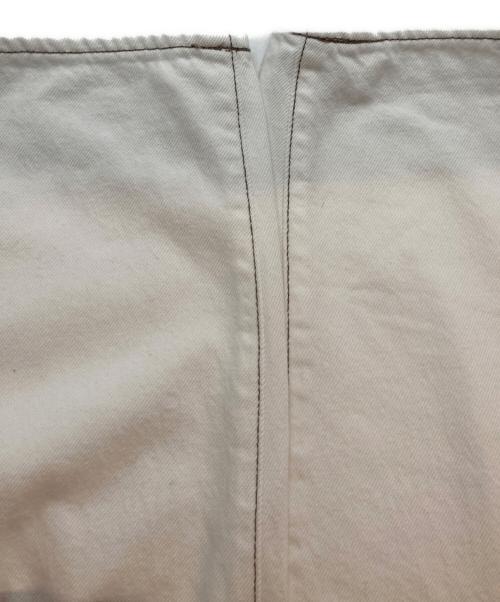 ARMANI EXCHANGE（アルマーニ エクスチェンジ）ARMANI EXCHANGE (アルマーニ エクスチェンジ) Loose fit jeans in Cotton Bull Denim ホワイト サイズ:28の古着・服飾アイテム