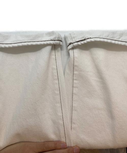 ARMANI EXCHANGE（アルマーニ エクスチェンジ）ARMANI EXCHANGE (アルマーニ エクスチェンジ) Loose fit jeans in Cotton Bull Denim ホワイト サイズ:28の古着・服飾アイテム