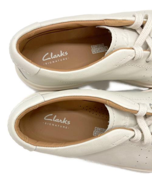 CLARKS（クラークス）CLARKS (クラークス) CRAFT SWIFT（クラフト スウィフト） アイボリー サイズ:UK 7 1/2 Gの古着・服飾アイテム