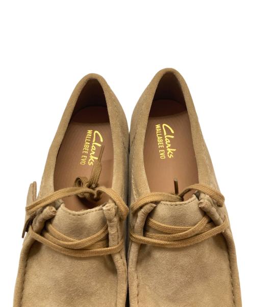 CLARKS（クラークス）CLARKS (クラークス) Wallabee EVO ベージュ サイズ:UK8 1/2の古着・服飾アイテム