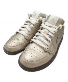 NIKE（ナイキ）の古着「W AIR JORDAN 1 LOW SE（ウィメンズ・エアジョーダン・ワン・ロー・エスイー）」｜メタリックシルバー