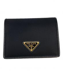 PRADA（プラダ）の古着「サフィアーノ トライアングル2つ折り財布」｜ブラック