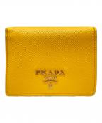 PRADAプラダ）の古着「サフィアーノ2つ折り財布」｜イエロー