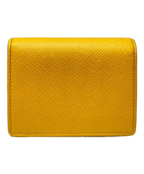PRADA（プラダ）PRADA (プラダ) サフィアーノ2つ折り財布 イエローの古着・服飾アイテム