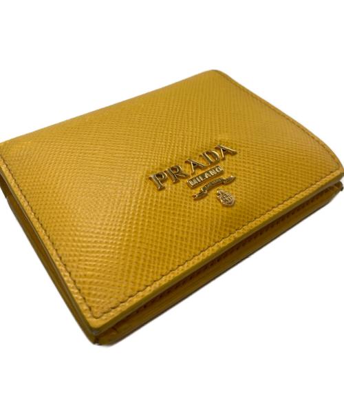 PRADA（プラダ）PRADA (プラダ) サフィアーノ2つ折り財布 イエローの古着・服飾アイテム