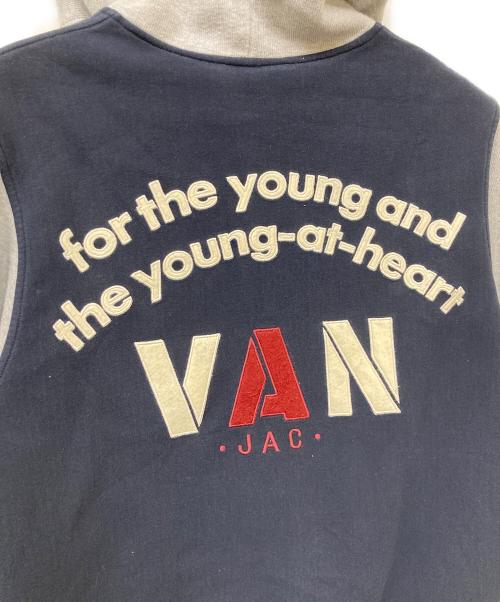 VAN（ヴァン）VAN (ヴァン) カットフードスタジアムジャンパー ネイビー×グレー サイズ:SIZE Mの古着・服飾アイテム