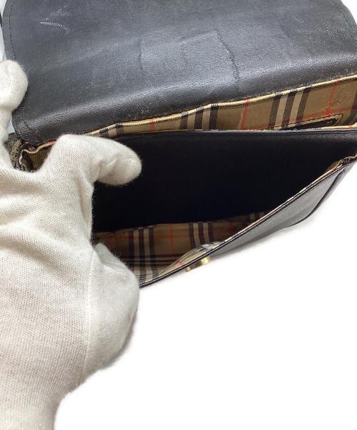 Burberry's（バーバリーズ）Burberry's (バーバリーズ) 裏地ノバチェックフラップレザーショルダーバッグ ブラックの古着・服飾アイテム