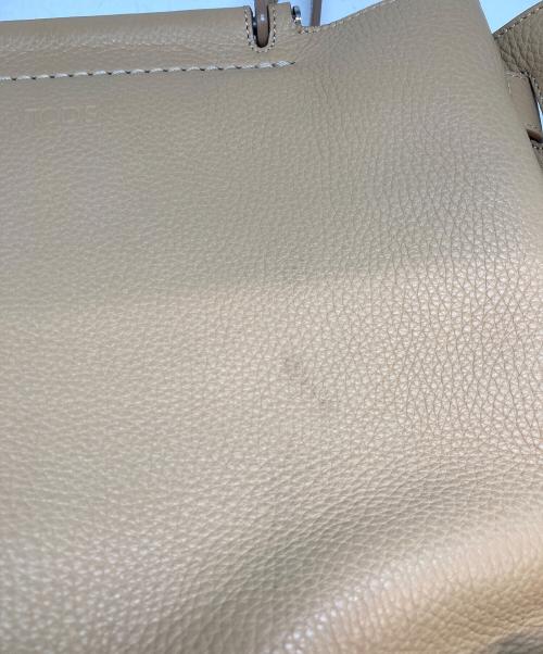 TOD'S（トッズ）TOD'S (トッズ) ウェーブレザートートバッグ ベージュの古着・服飾アイテム