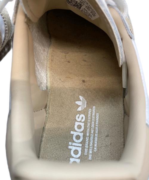 adidas（アディダス）adidas (アディダス) SAMBA OG ホワイト×ベージュ サイズ:22.5の古着・服飾アイテム