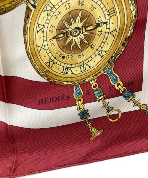 HERMES（エルメス）HERMES (エルメス) 花の中で過ごす時間 シルクスカーフ バーガンディー×ホワイトの古着・服飾アイテム