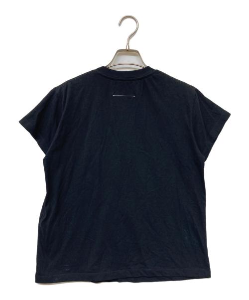 MM6 Maison Margiela（エムエムシックスメゾンマルジェラ）MM6 Maison Margiela (エムエムシックスメゾンマルジェラ) Signature Patch Tee（シグネチャーパッチ ティー） ブラック サイズ:SIZE Lの古着・服飾アイテム