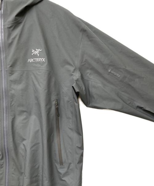 ARC'TERYX（アークテリクス）ARC'TERYX (アークテリクス) BETA JACKET（ベータジャケット） グレー サイズ:SIZE XXLの古着・服飾アイテム