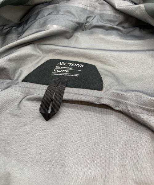 ARC'TERYX（アークテリクス）ARC'TERYX (アークテリクス) BETA JACKET（ベータジャケット） グレー サイズ:SIZE XXLの古着・服飾アイテム