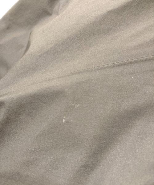 ARC'TERYX（アークテリクス）ARC'TERYX (アークテリクス) BETA JACKET（ベータジャケット） グレー サイズ:SIZE XXLの古着・服飾アイテム