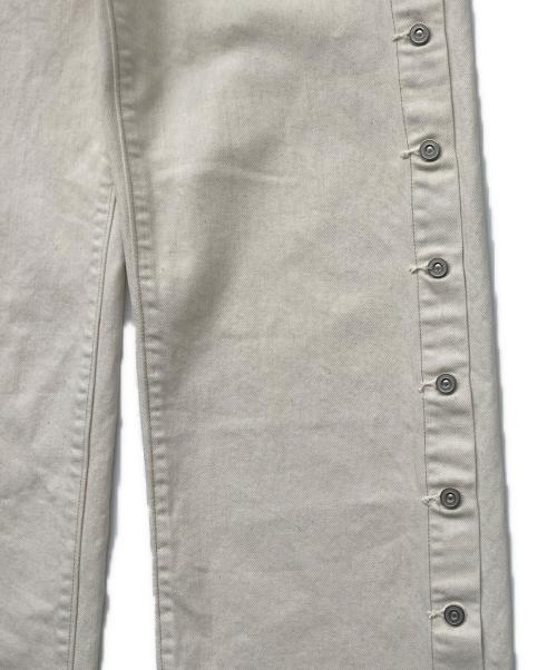 LEVI'S（リーバイス）LEVI'S (リーバイス) BLUETAB SHANKジーンズ アイボリー サイズ:SIZE W26×L30の古着・服飾アイテム