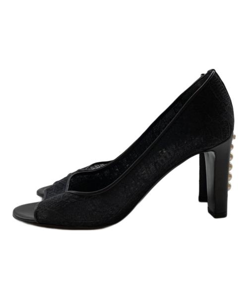 CHANEL（シャネル）CHANEL (シャネル) オープントゥ フェイクパール ココマークハイヒールパンプス ブラック サイズ:37 1/2の古着・服飾アイテム