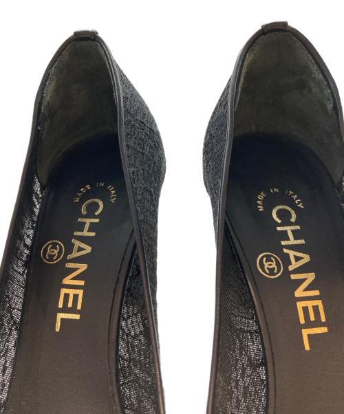 CHANEL（シャネル）CHANEL (シャネル) オープントゥ フェイクパール ココマークハイヒールパンプス ブラック サイズ:37 1/2の古着・服飾アイテム
