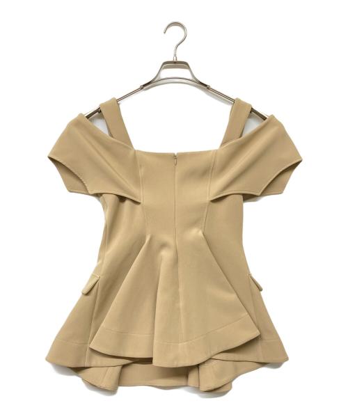 FRAY ID（フレイ アイディー）FRAY ID (フレイ アイディー) オフショルペプラムトップス ベージュ サイズ:SIZE Sの古着・服飾アイテム